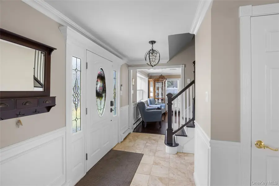 6 Stratton Lane, Stony Brook, NY 11790 - #2