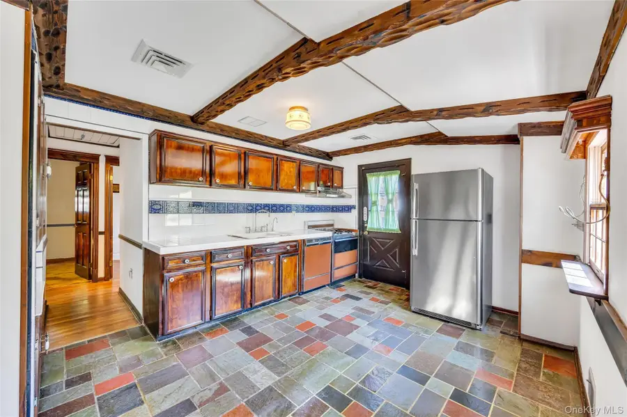 3 Victor Avenue, Selden, NY 11784 - #3