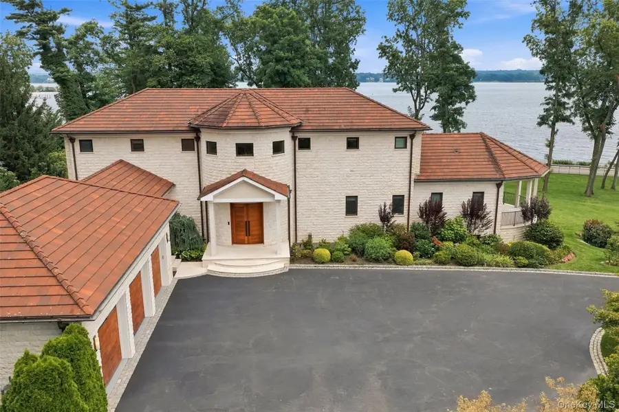 900 W Shore Road, Mill Neck, NY 11765 - #3