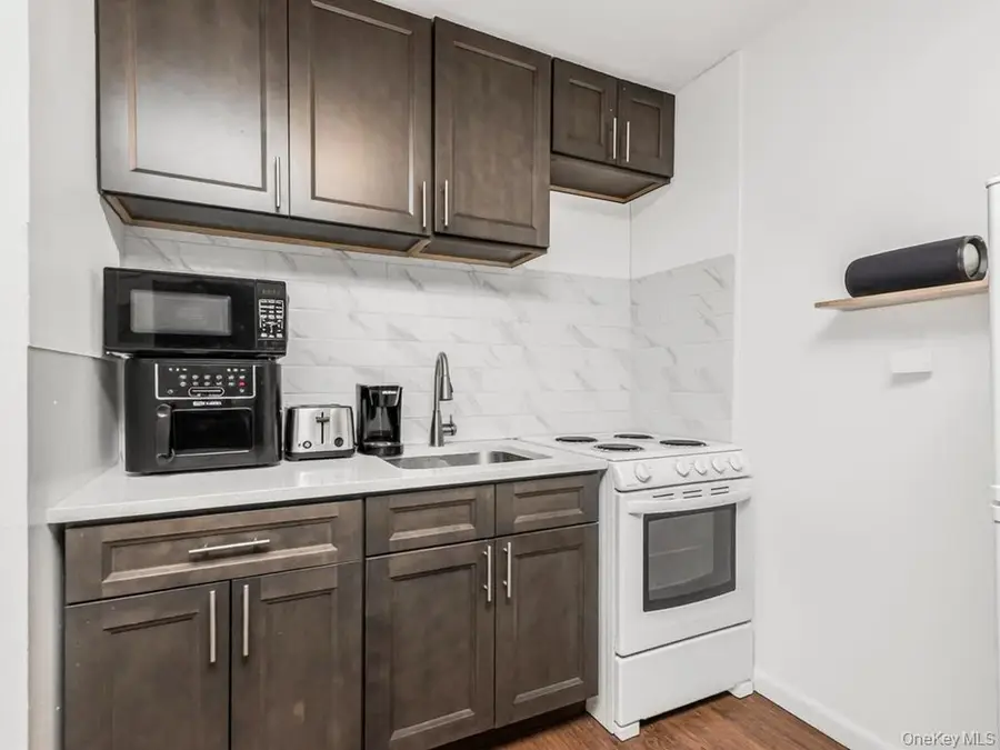206-208 Balcom Avenue, Bronx, NY 10465 - #3