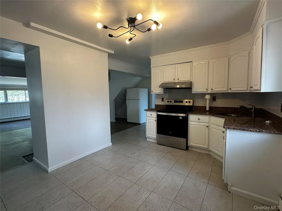 61 Friendly Road, Hicksville, NY 11801 - #2
