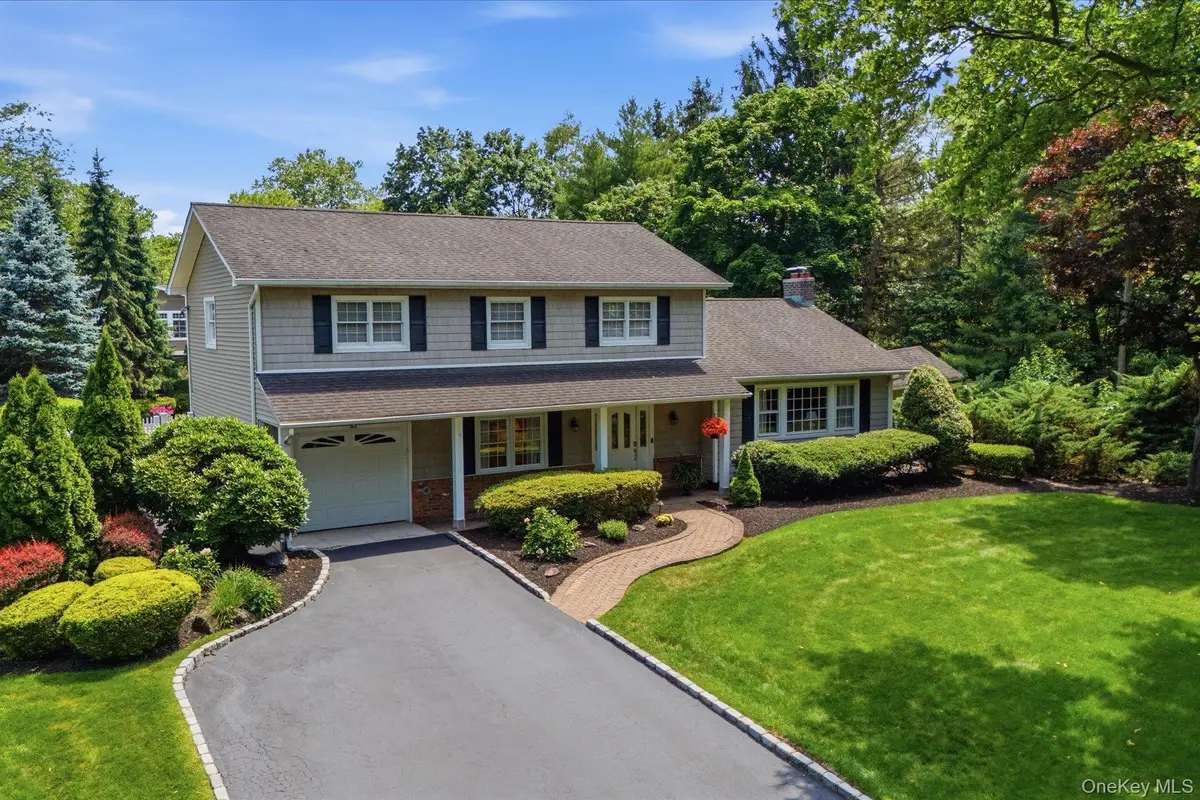 26 Lorijean Lane, East Northport, NY 11731 - #1