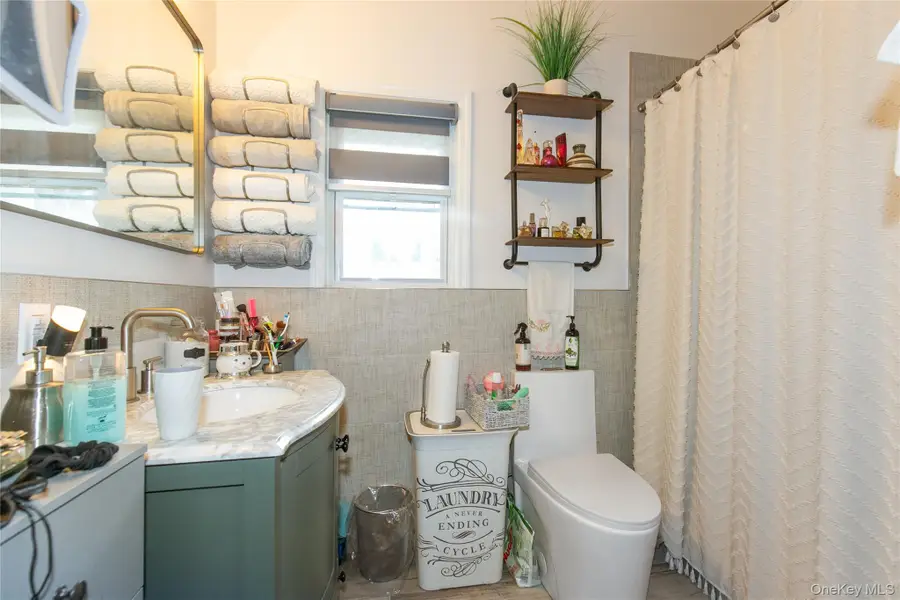 8015 Little Neck Parkway, Glen Oaks, NY 11004 - #2