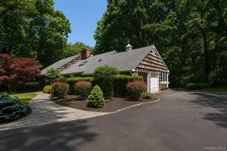 21 Druid Hill Road, Port Jefferson, NY 11777 - #2