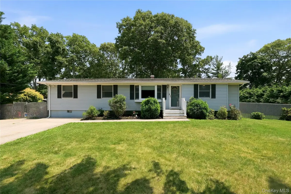 3 Herd Lane, East Setauket, NY 11733 - #1