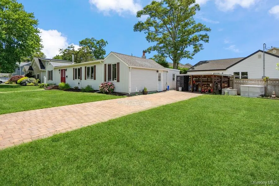 76 Alton Road, Babylon, NY 11702 - #3
