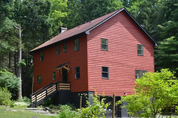 28 Mrs Franks Road, Saugerties, NY 12477