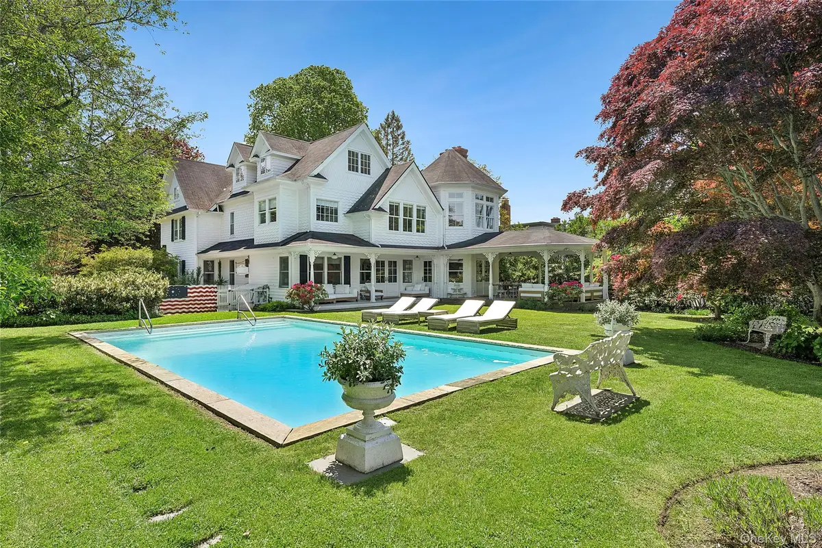 55 Post Crossing, Southampton, NY 11968 - #1