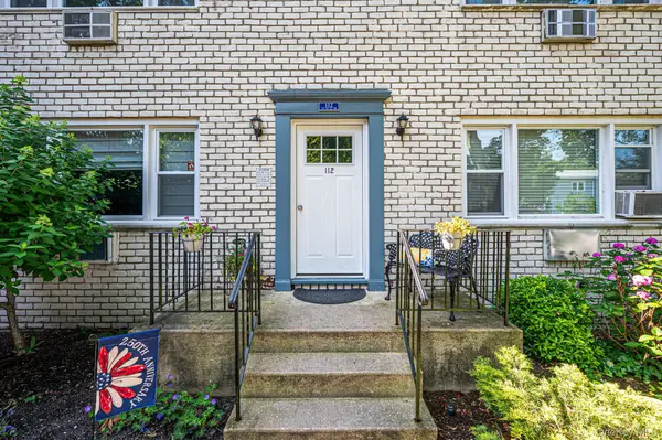112 Cardinal Lane #2A, Islip, NY 11751