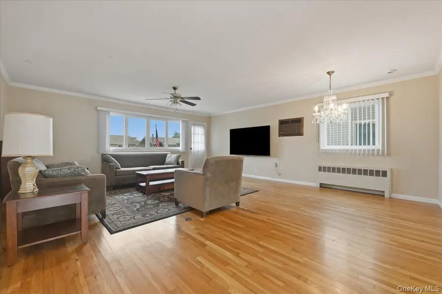 48 E 1st Street, Freeport, NY 11520 - #2