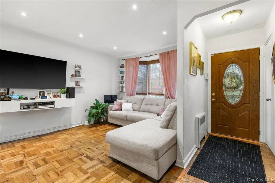 3303 Eastchester Road, Bronx, NY 10469 - #3