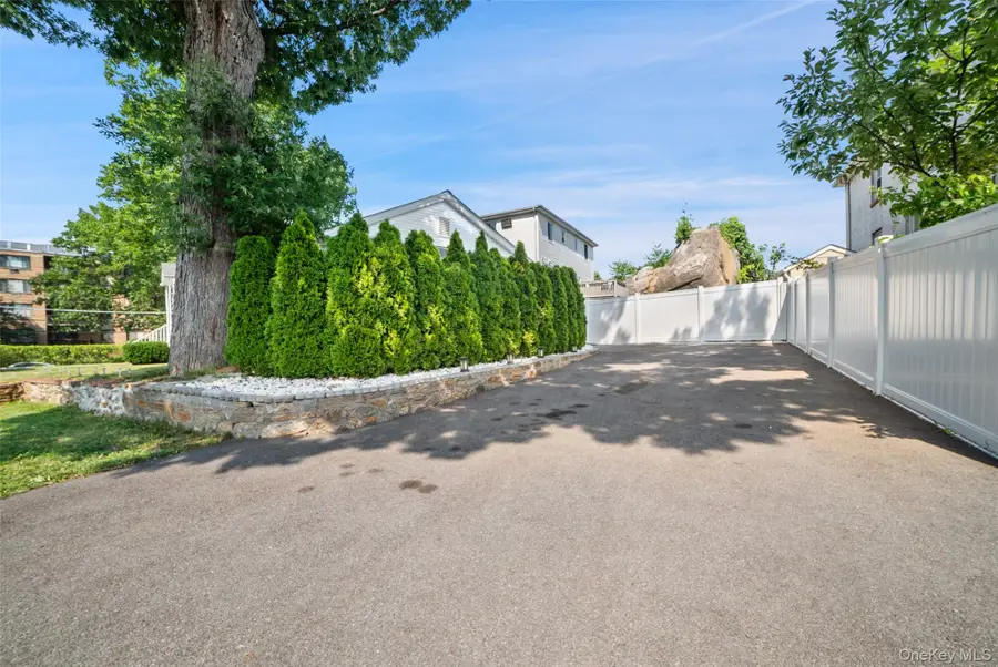 1090 Midland Avenue, Bronxville, NY 10708 - #2