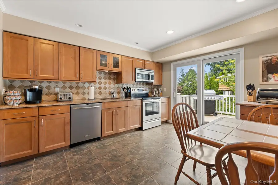 36 Fairway Drive, Old Bethpage, NY 11804 - #3