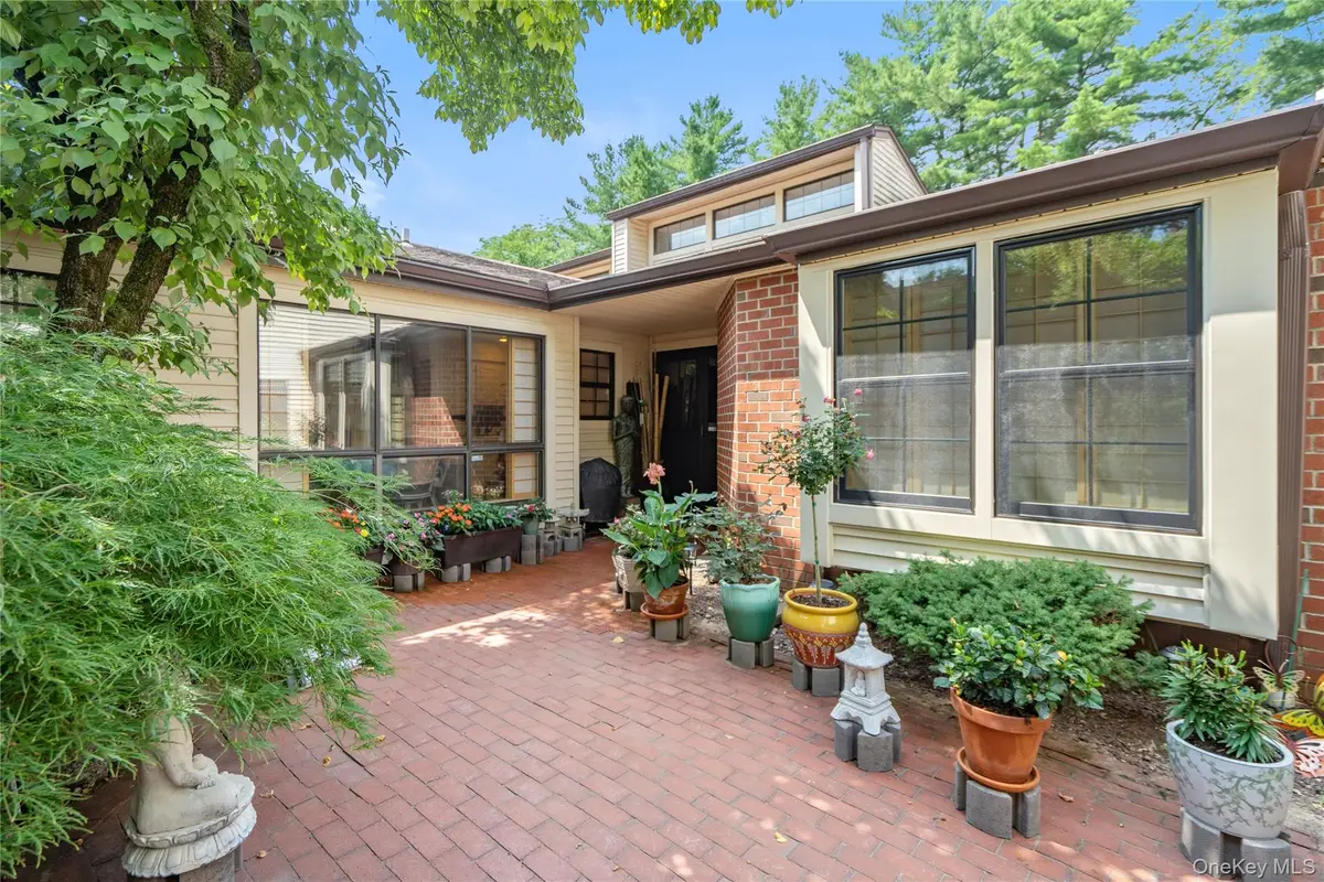 244 Estates Terrace S, Manhasset, NY 11030 - #1