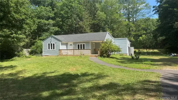 328 Stone School House Road, Bloomingburg, NY 12721