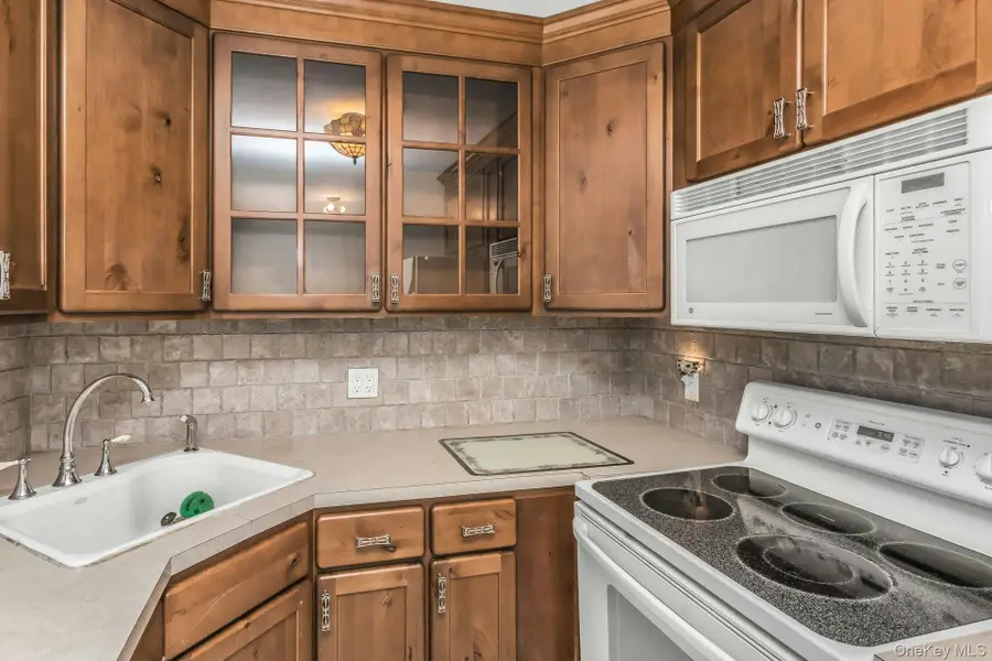 14 Prade Lane, Massapequa Park, NY 11762 - #2