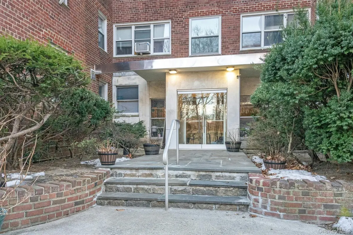 1234 Midland Ave #5F, Bronxville, NY 10708 - #1