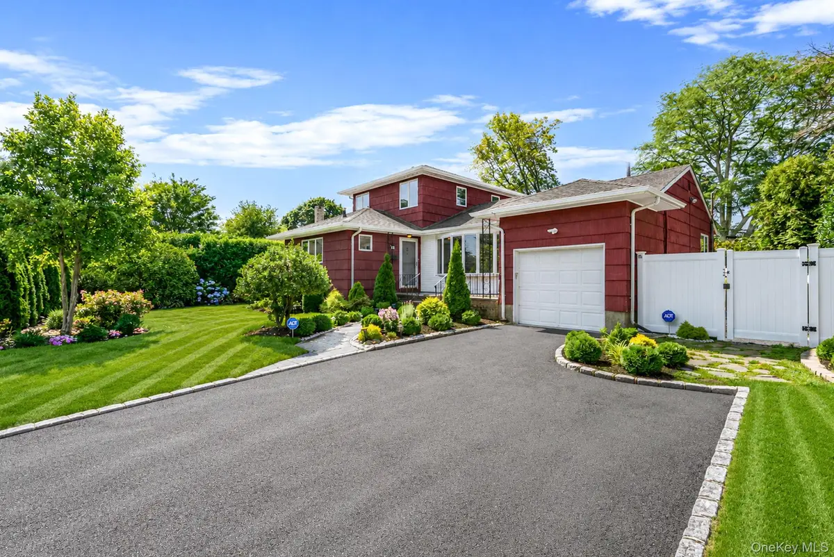 9 Stuart Drive, Syosset, NY 11791 - #1