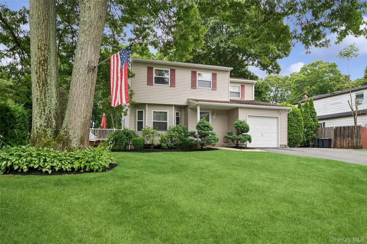 36 Champlin Street, Ronkonkoma, NY 11779 - #1