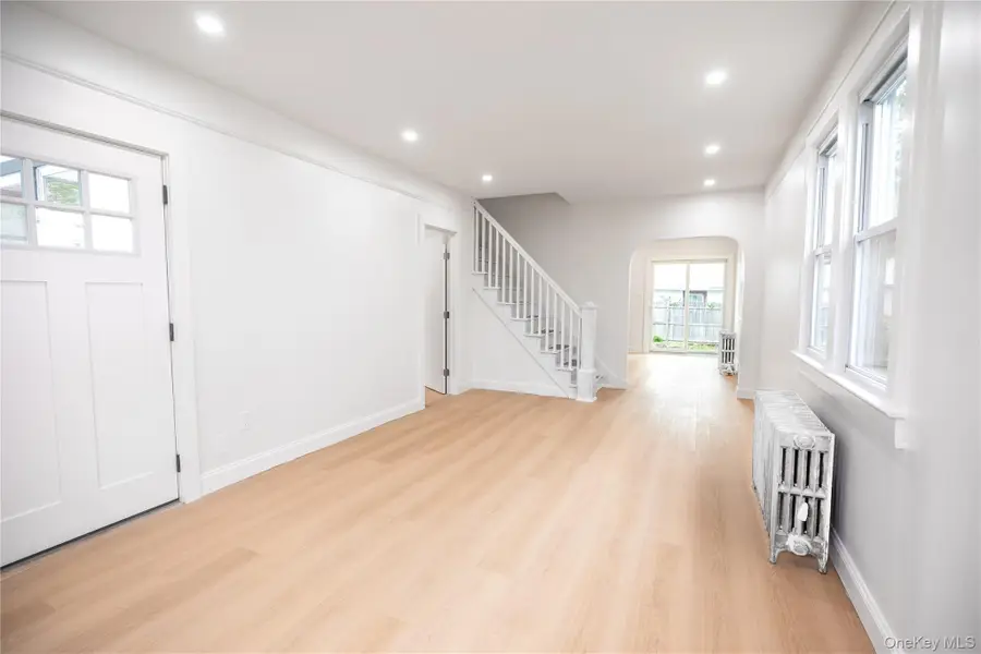 28 Cammerer Avenue, East Rockaway, NY 11518 - #2