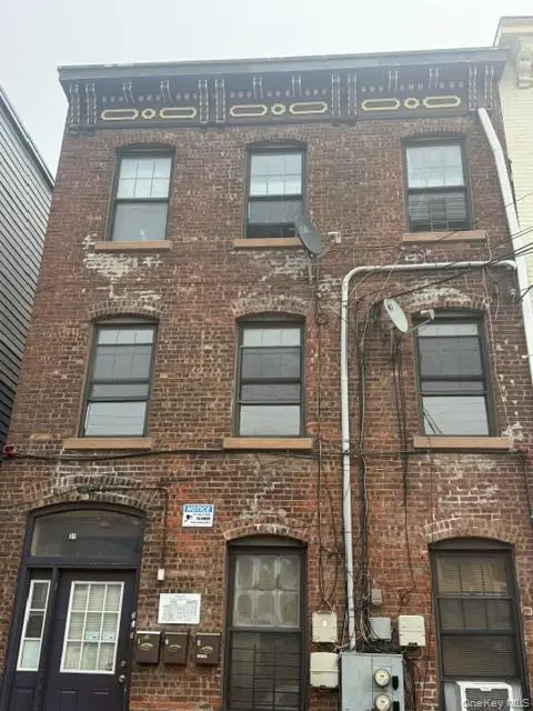 31 Lander Street, Newburgh, NY 12550