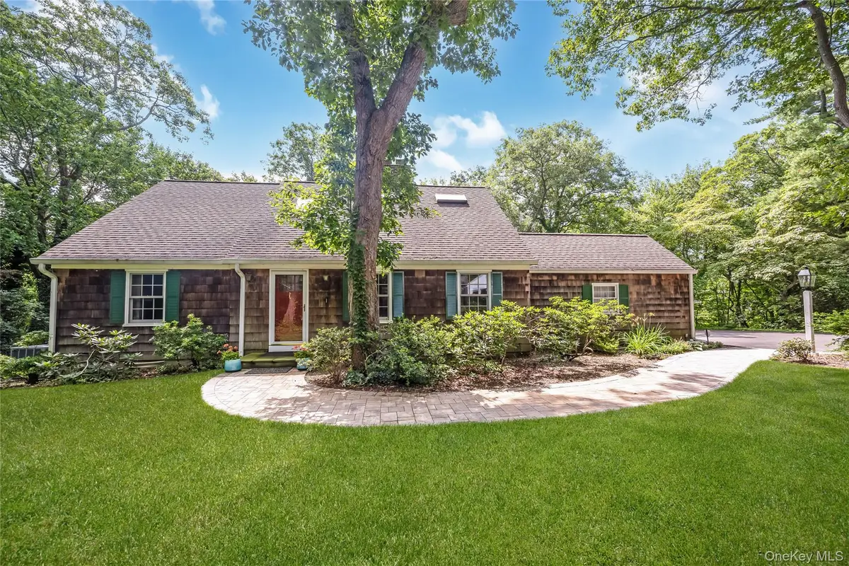 8 Arosa Court, Greenlawn, NY 11740 - #1