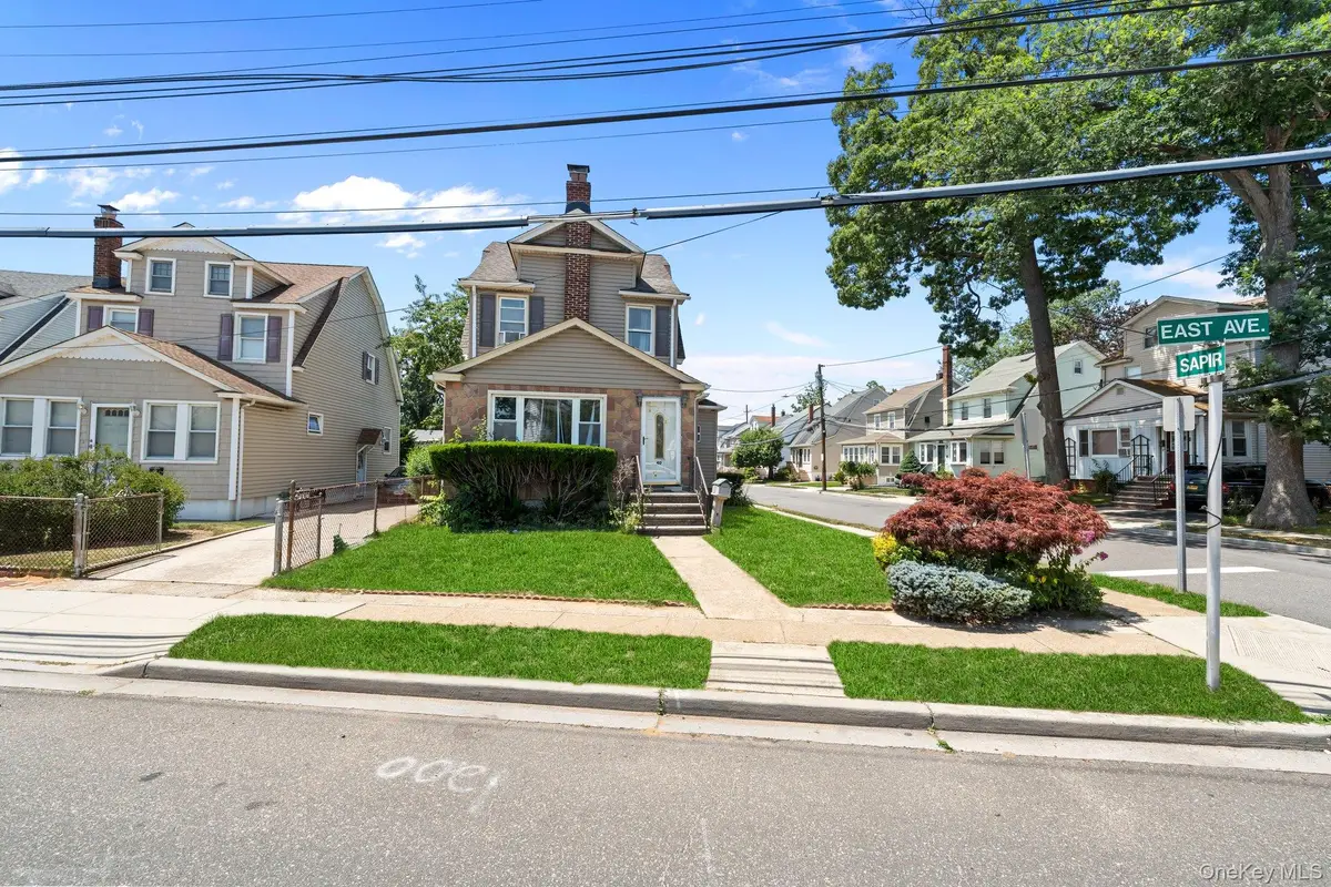 40 East Avenue, Valley Stream, NY 11580 - #1