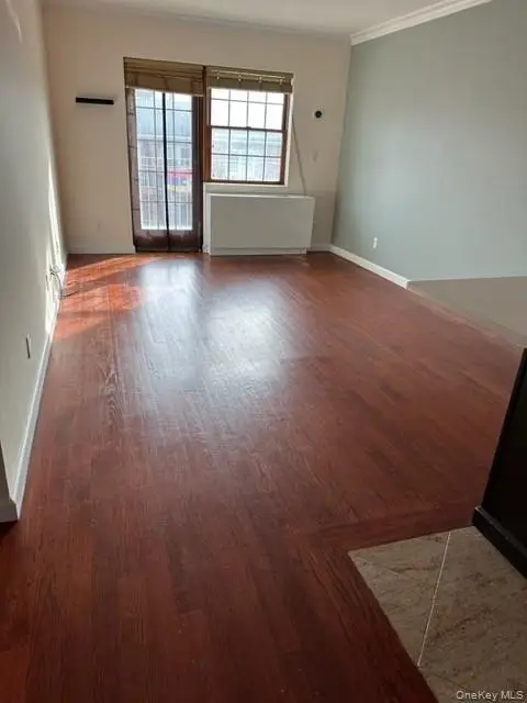 2580 38th Street #7, Astoria, NY 11103