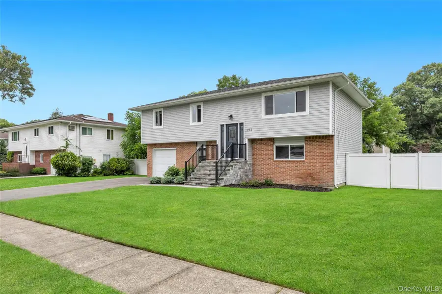 192 N 21st Street, Wheatley Heights, NY 11798 - #3