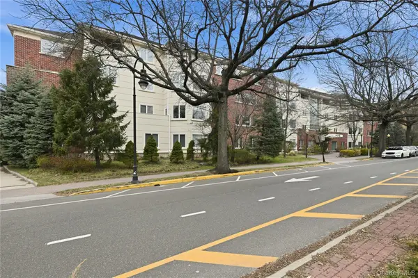 171 Great Neck Road #3H, Great Neck, NY 11021
