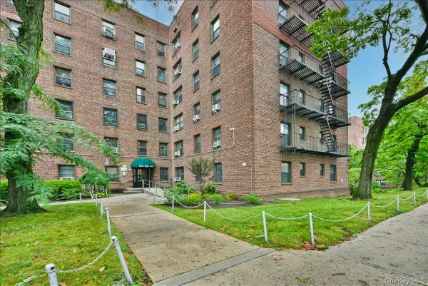 52-54 65th Place #1P, Maspeth, NY 11378