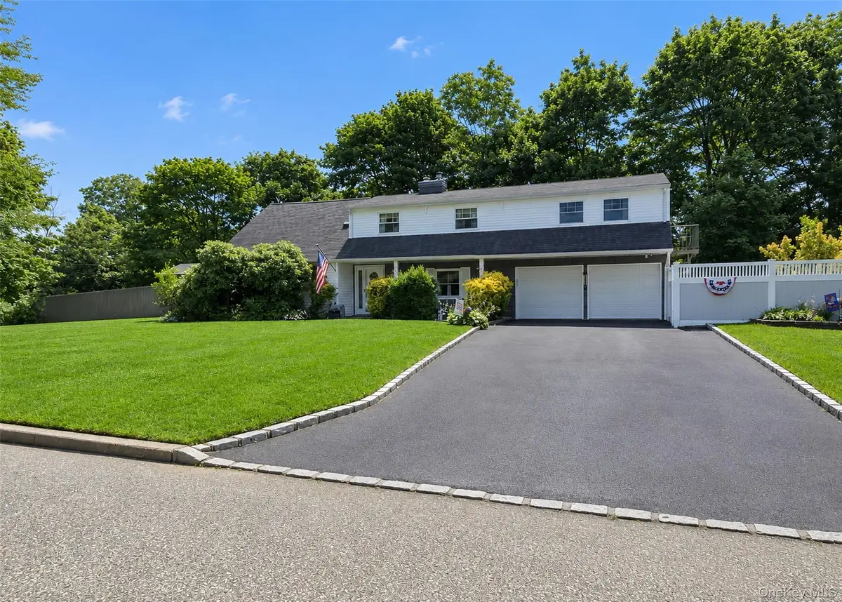 30 Hackberry Lane, Holbrook, NY 11741 - #1