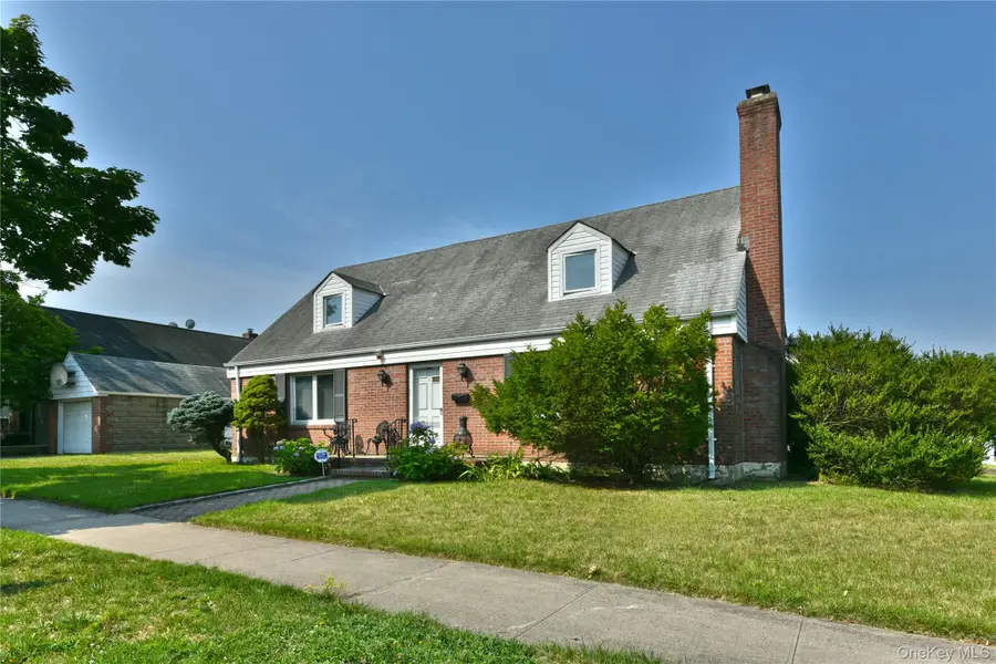 18418 69th Avenue, Fresh Meadows, NY 11365 - #3