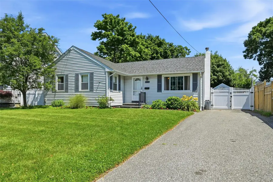 49 Bacon Lane, Babylon, NY 11702 - #2