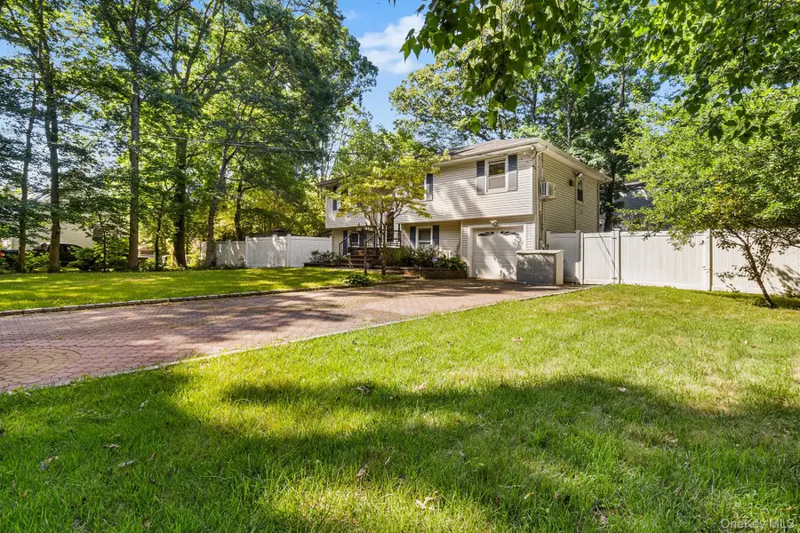 16 Obermueller Drive, Melville, NY 11747 - #2