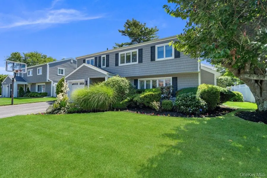 3 Nora Lane, Plainview, NY 11803 - #2
