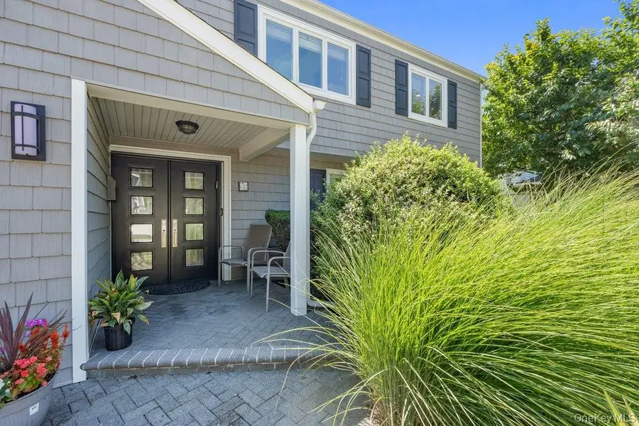 3 Nora Lane, Plainview, NY 11803 - #3