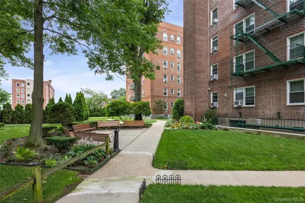 22 Mulford #2D, Hempstead, NY 11550