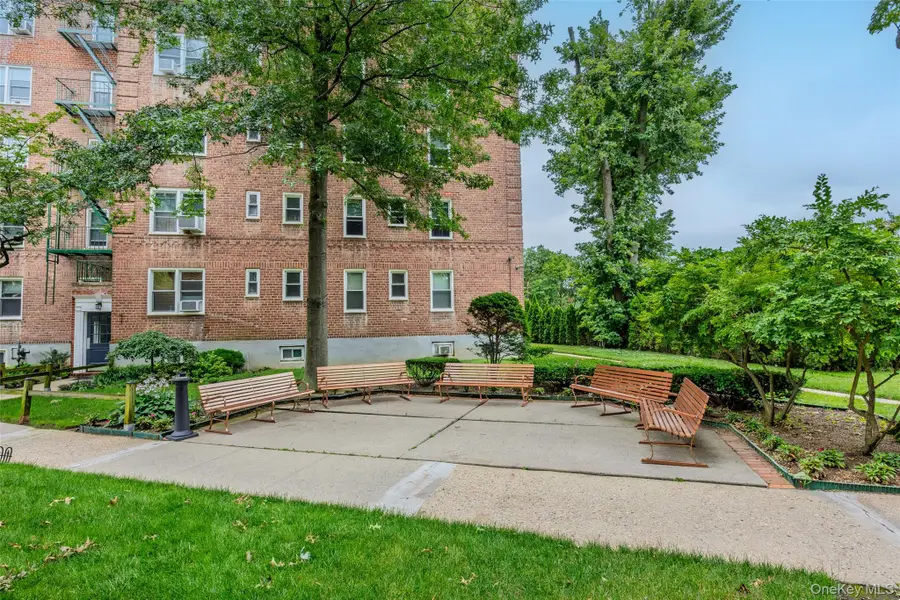 22 Mulford #2D, Hempstead, NY 11550 - #2