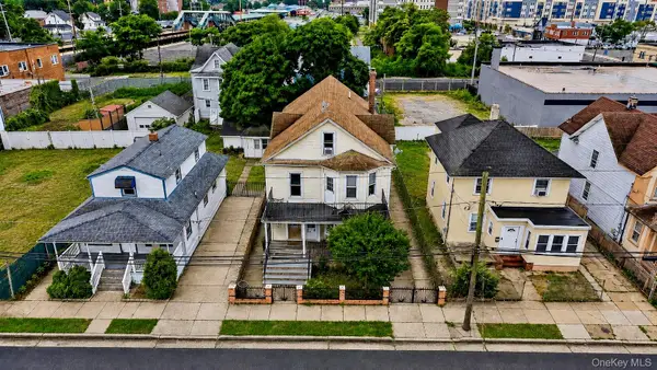 22 Kendig Place, Hempstead, NY 11550