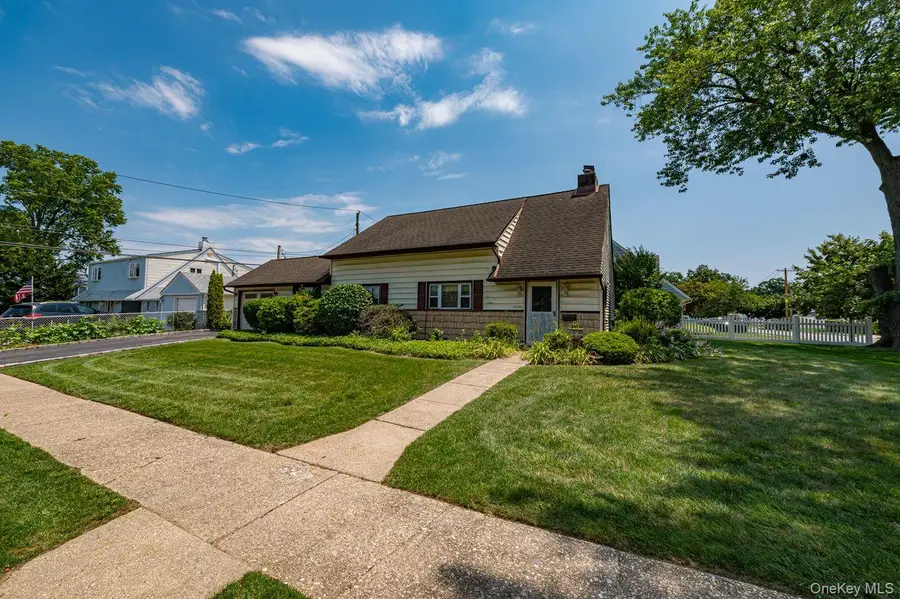 2052 Wilson Lane, East Meadow, NY 11554 - #3