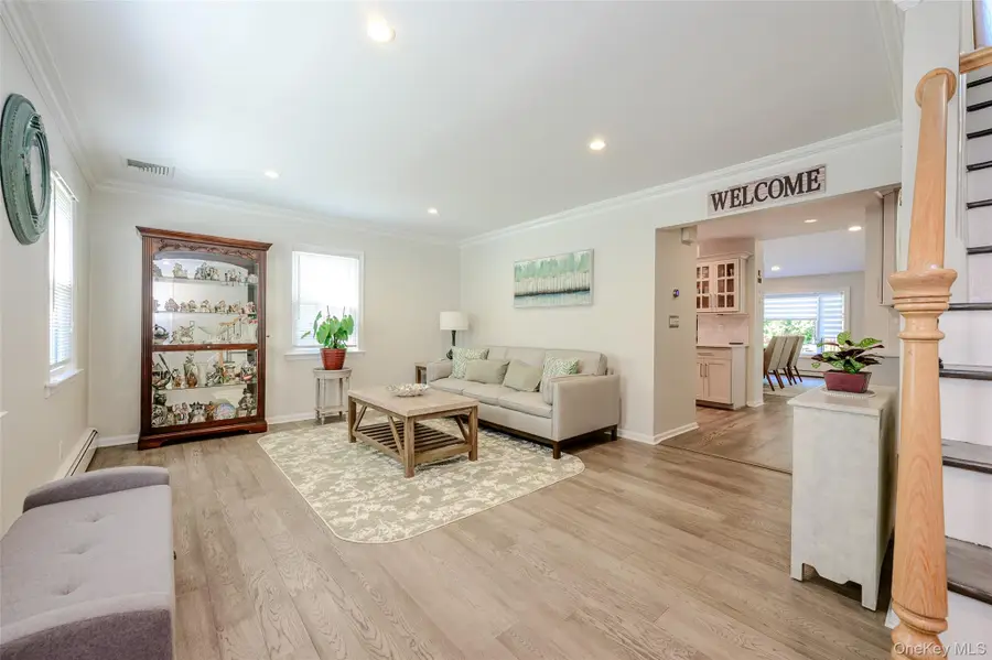 10 Dorset Lane, Rockville Centre, NY 11570 - #3