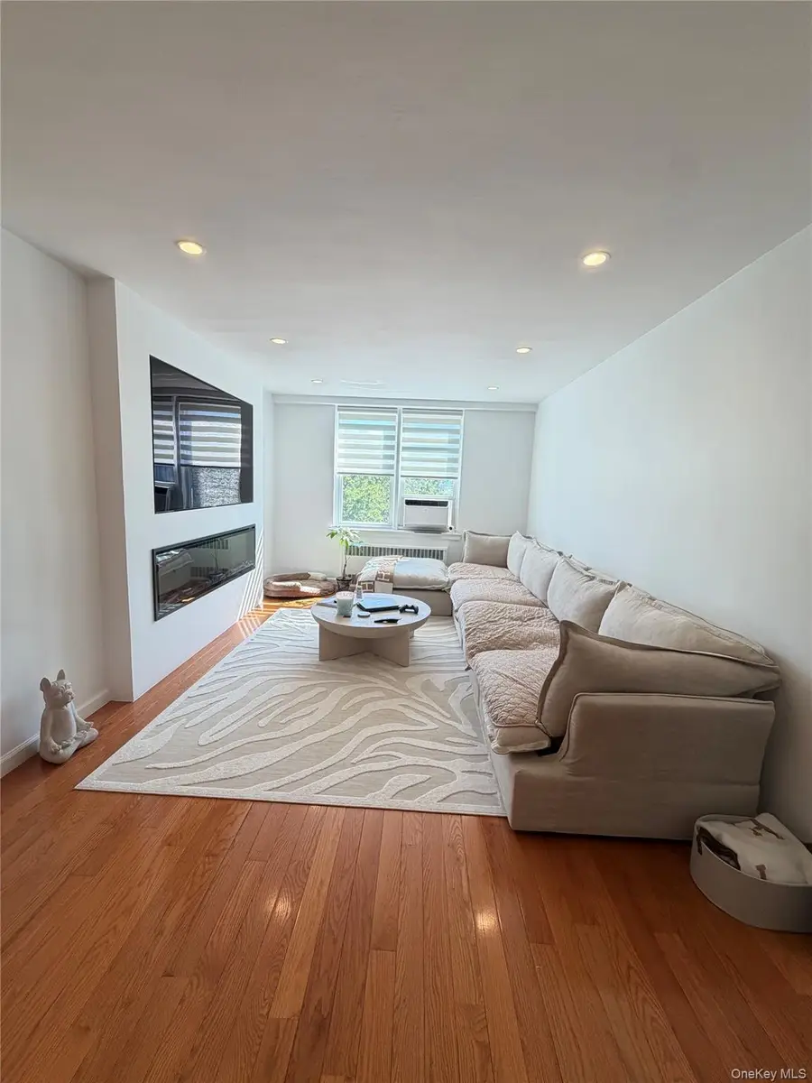 42-45 Kissena Boulevard #6J, Flushing, NY 11355 - #2