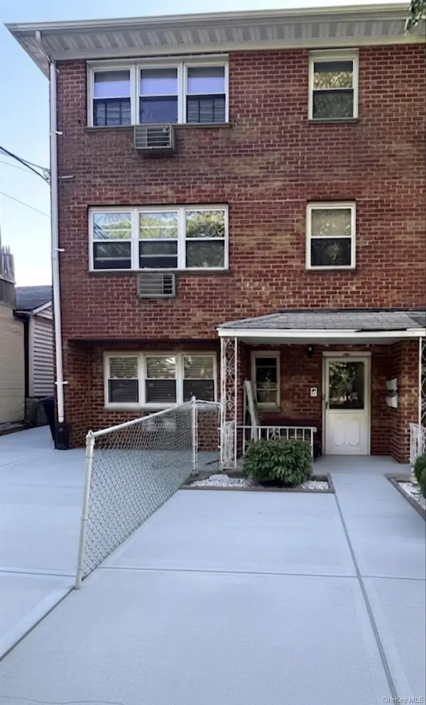 1011 Throggs Neck Expressway, Bronx, NY 10465
