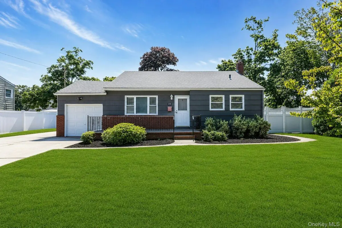 29 Edgewater Avenue, Bayport, NY 11705 - #1