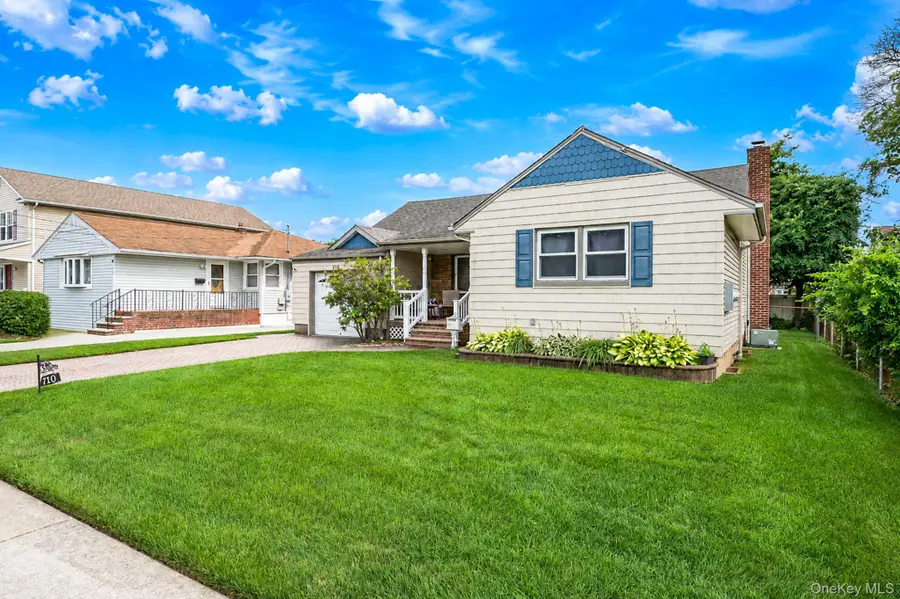 710 Lafayette Avenue, Uniondale, NY 11553 - #3