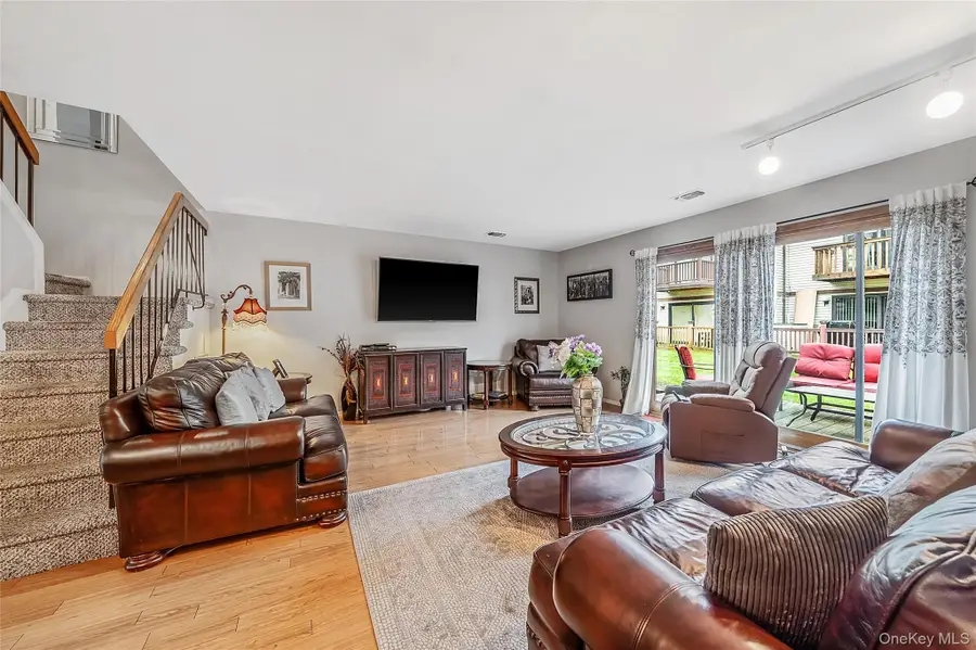 113 Laurel Lane, Wantagh, NY 11793 - #3