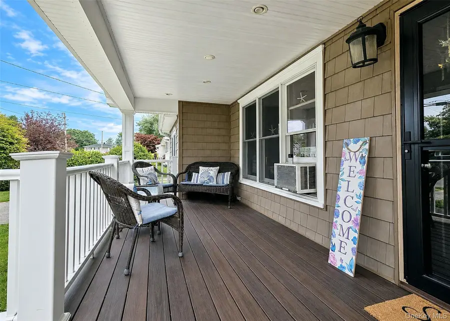 19 Evy Court, Sayville, NY 11782 - #2