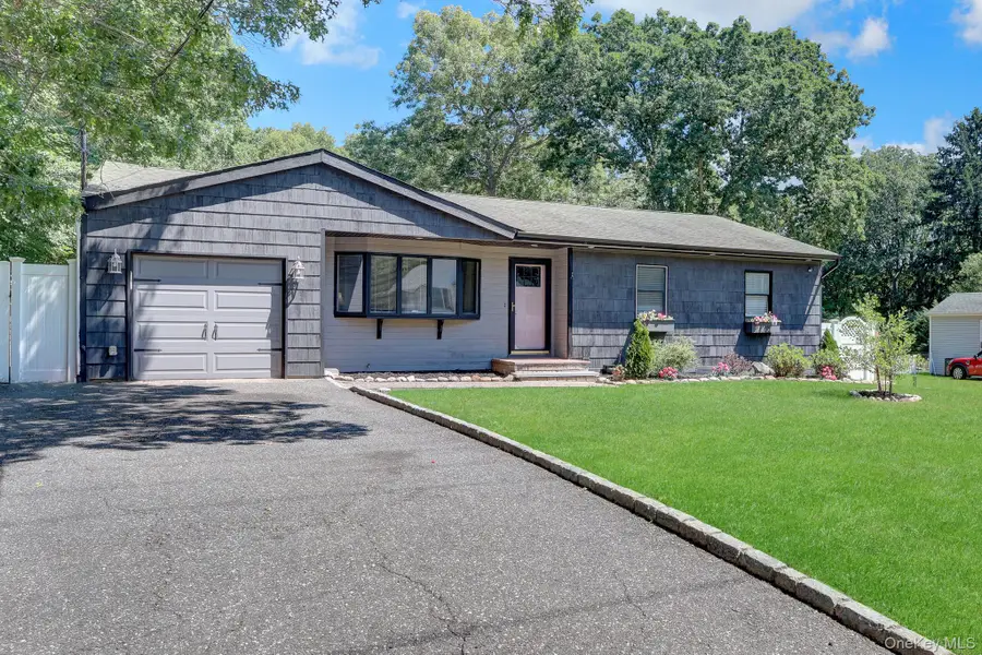 473 Long Island Avenue, Medford, NY 11763 - #3