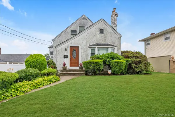 1639 N Empire Street, Elmont, NY 11003